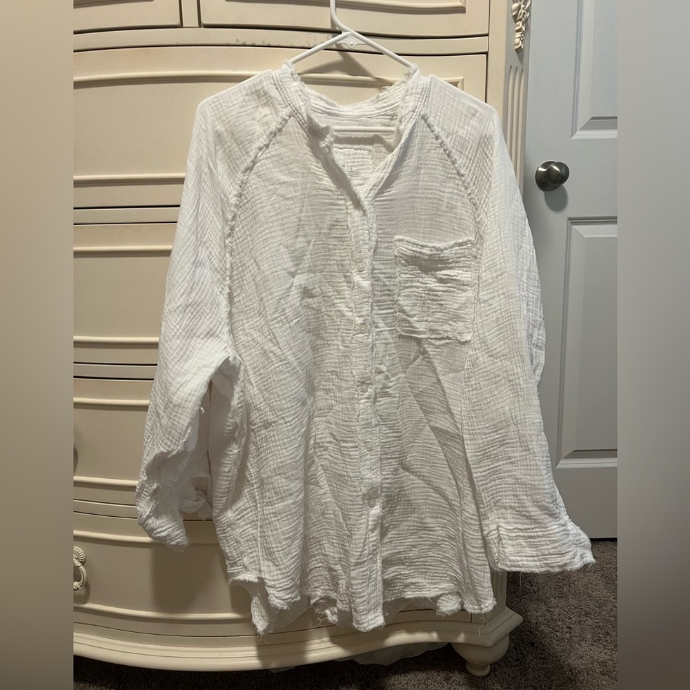 Aerie pool to party gauze shirt